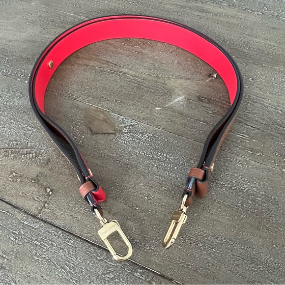 Authentic Louis Vuitton Adjustable VAUGIRARD strap. - Picture 7 of 7